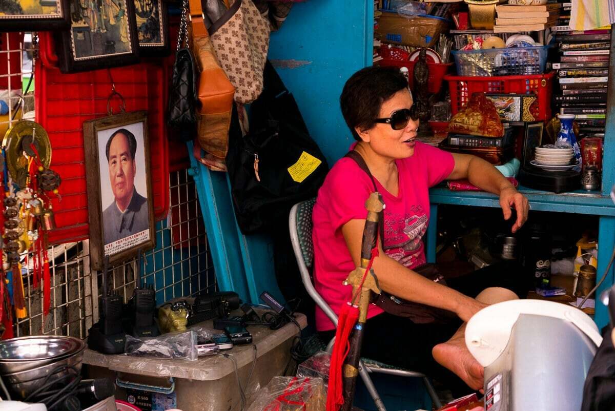 Street photo by Olivier Duong, Hong Kong