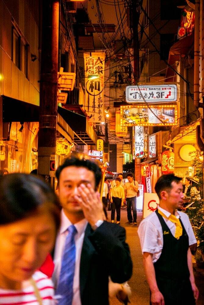 Street photo by Olivier Duong, Osaka