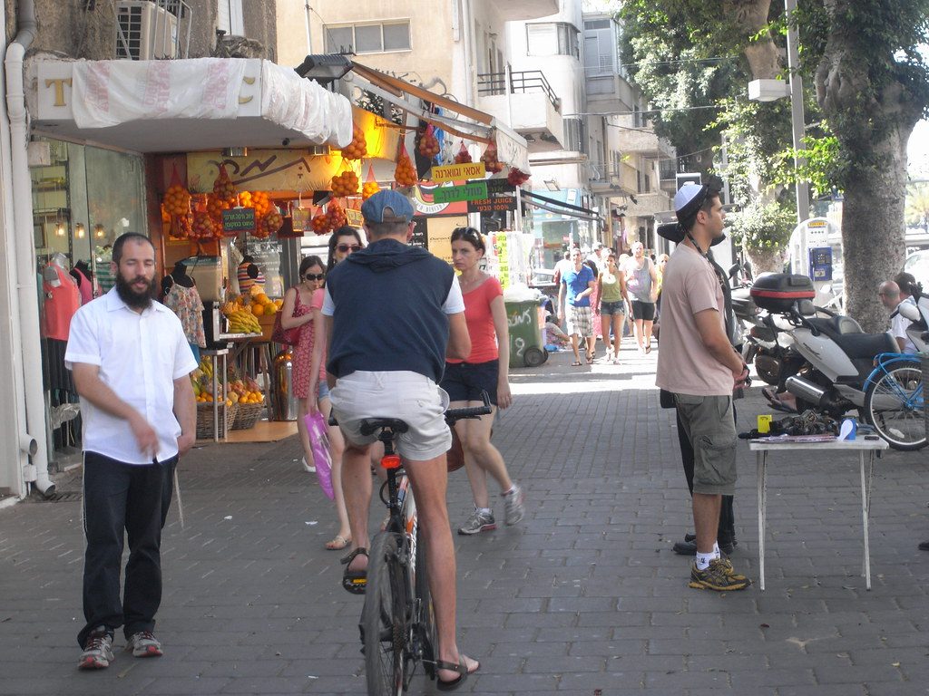Street scene in Tel Aviv